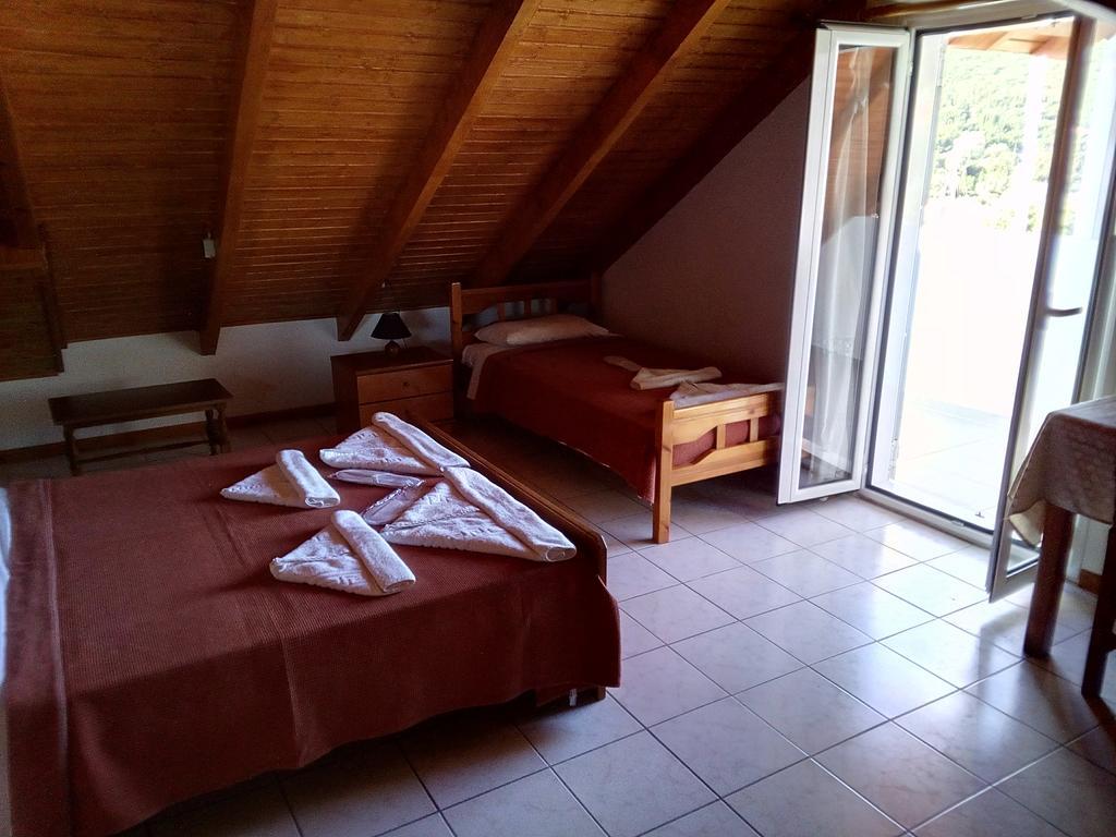 Nicolas Rooms Fiskardo Bagian luar foto